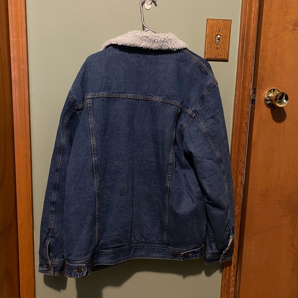 Men’s Jacket - Picture 4 of 4